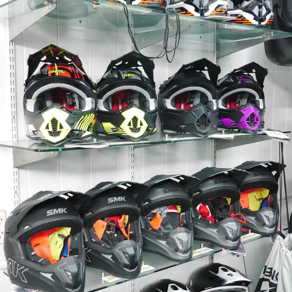 bike helmets rotorua OnBros Helmet Adults LIL' LEGENDS DH SERIES -