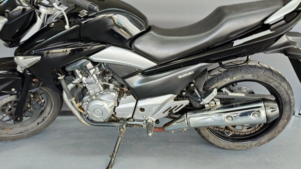 Suzuki GW250 2016