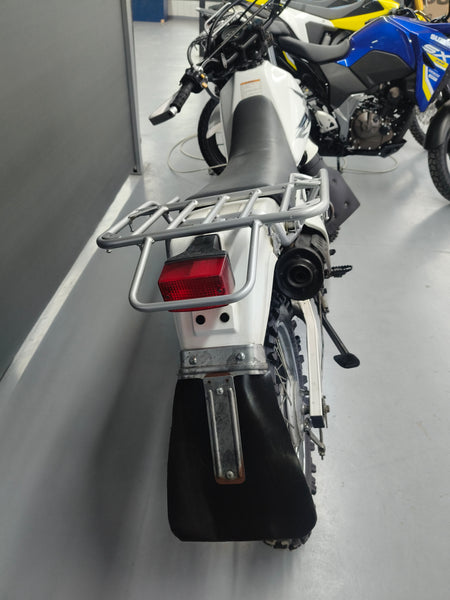 Suzuki DR200