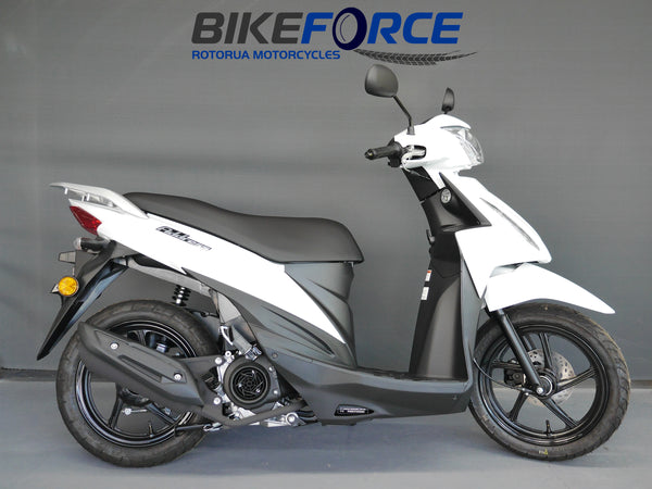 2023 SUZUKI UK110 WHITE as new